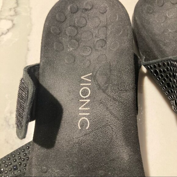 VIONIC Sz 10 Samoa Hook & Loop Closure Slip On Sandal  w/ Embellishments - Picture 5 of 12